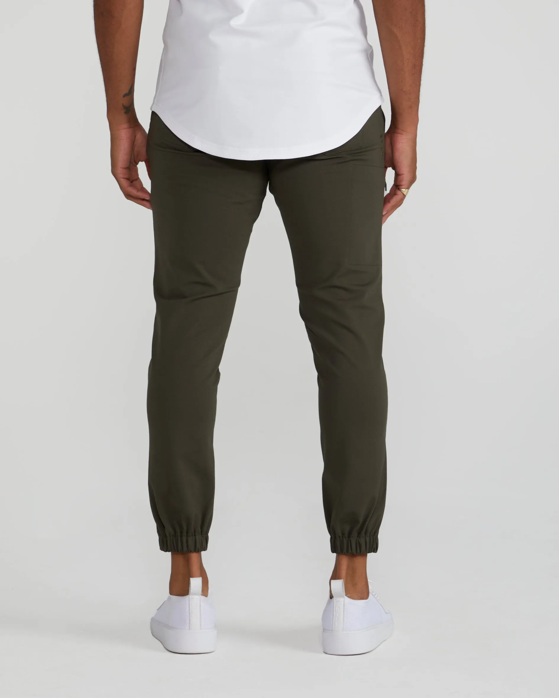 Everyday Jogger Pant <!-- Size 32 -->