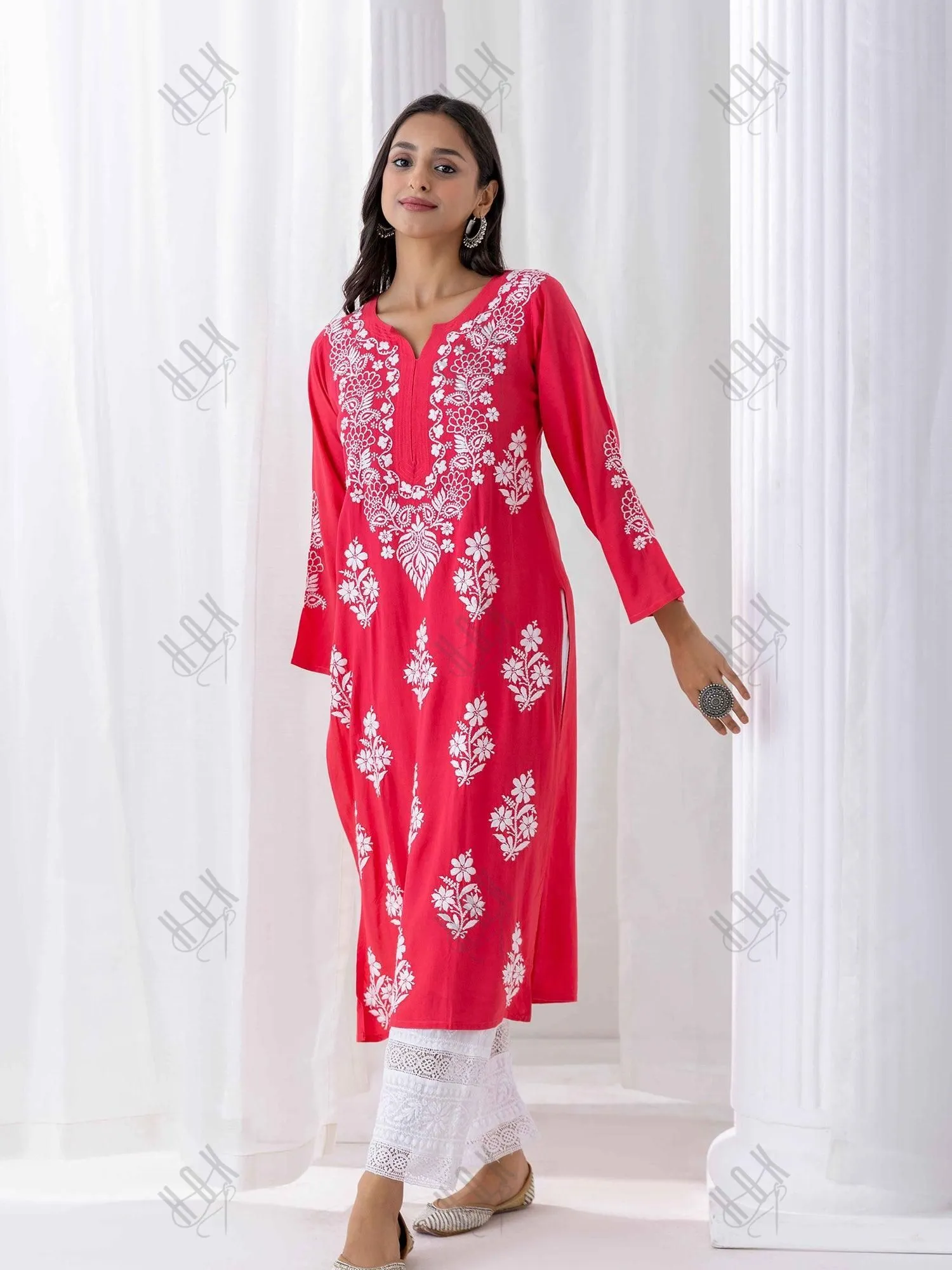 Fizaa Hand Embroidered Chikankari Kurta in Red