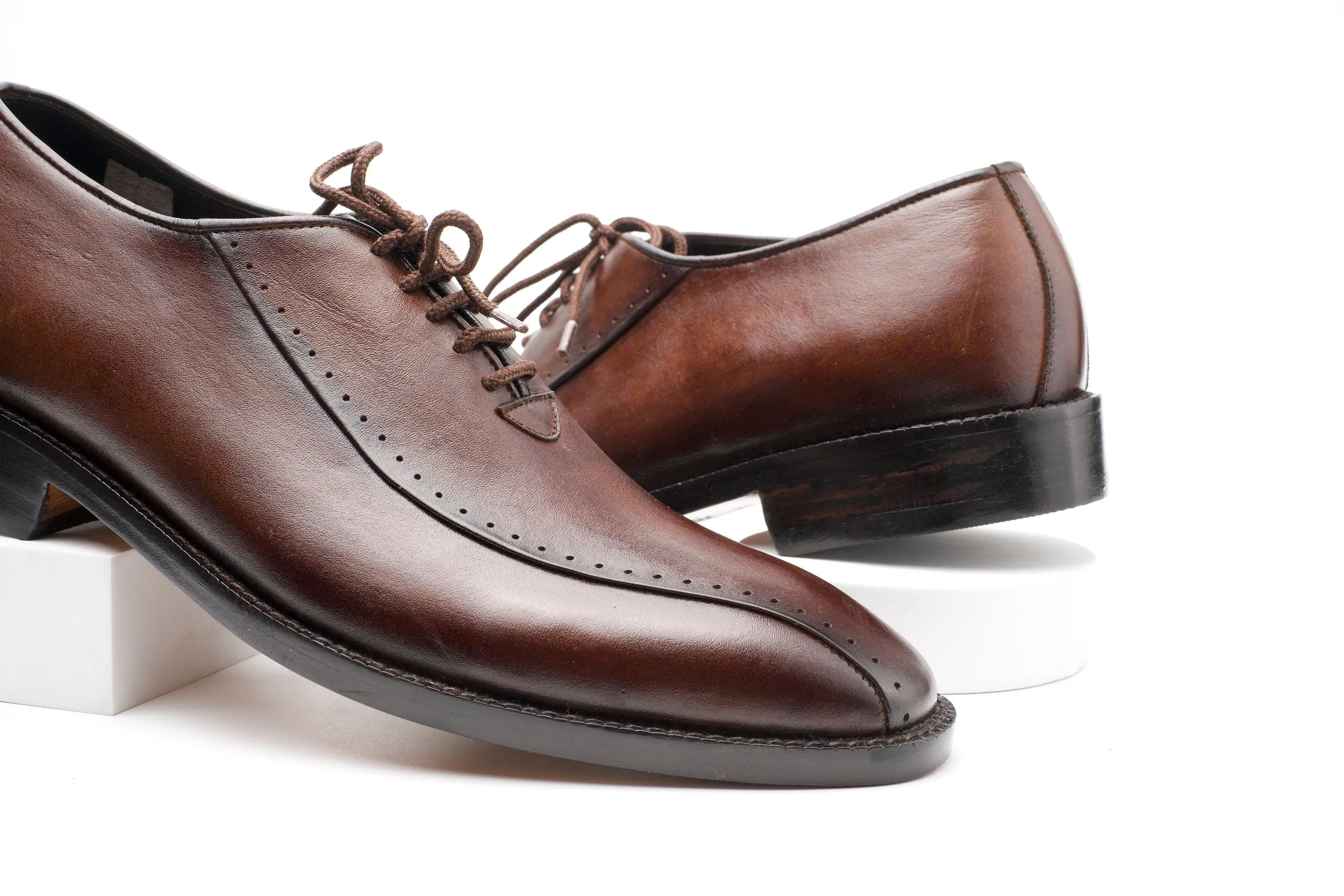 Handmade Brown Hand Dyed, Hand Stitched Plain Oxford Shoes Made of full Grain Natural Crust leather With Leather Sole