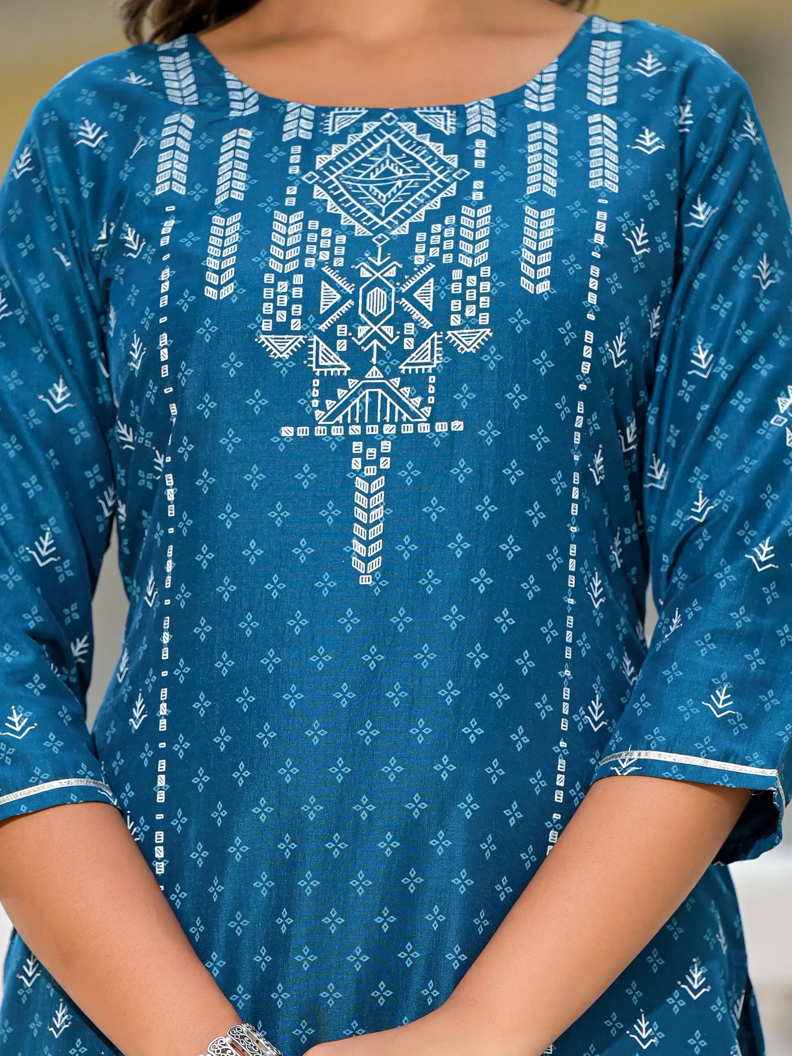 Juniper Blue Geometric Printed Viscose Kurta, Pant And Dupatta Set With With Mirror Work