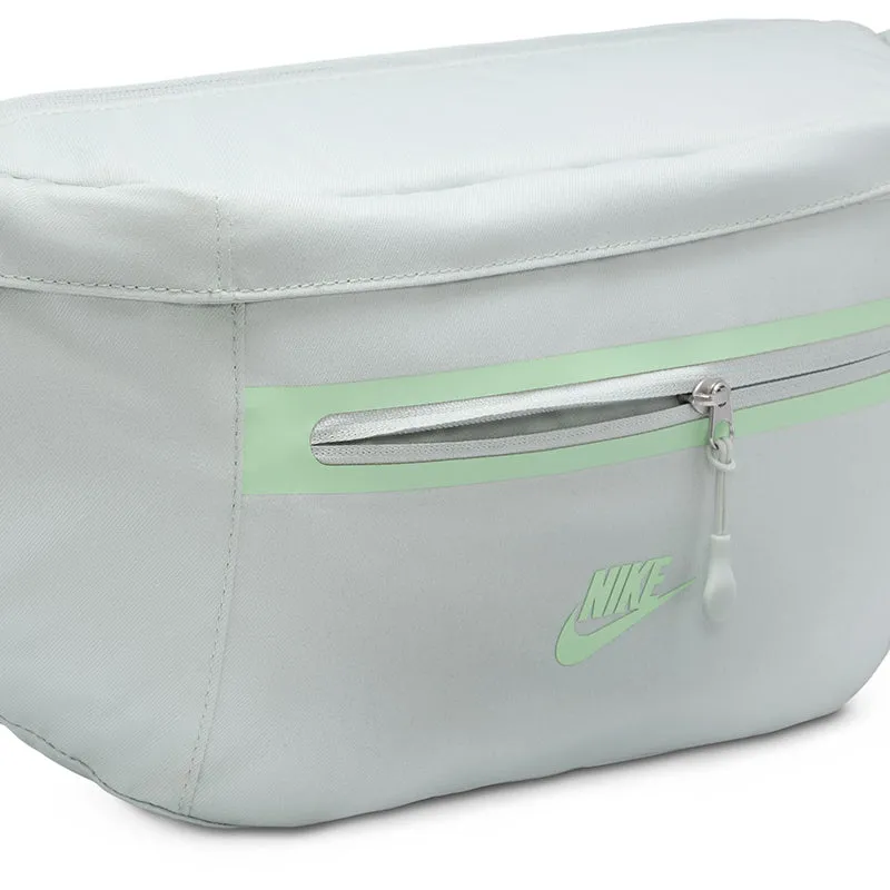 Nike Unisex Elemental Premium Fanny Pack (8L)