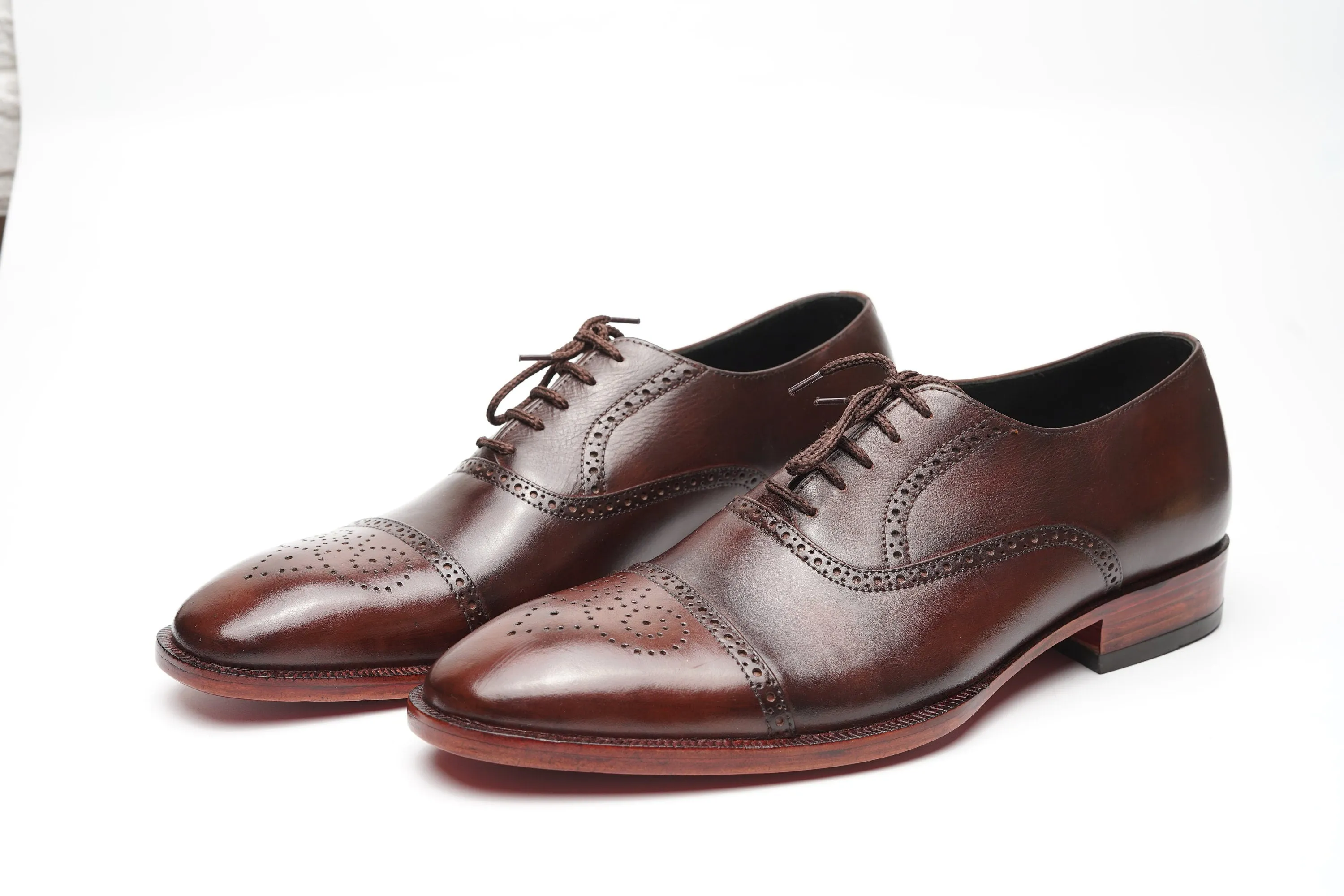 Real handmade Brown Oxford Cap Toe Hand Dyed, Hand Welted Made of full Grain Natural Crust leather