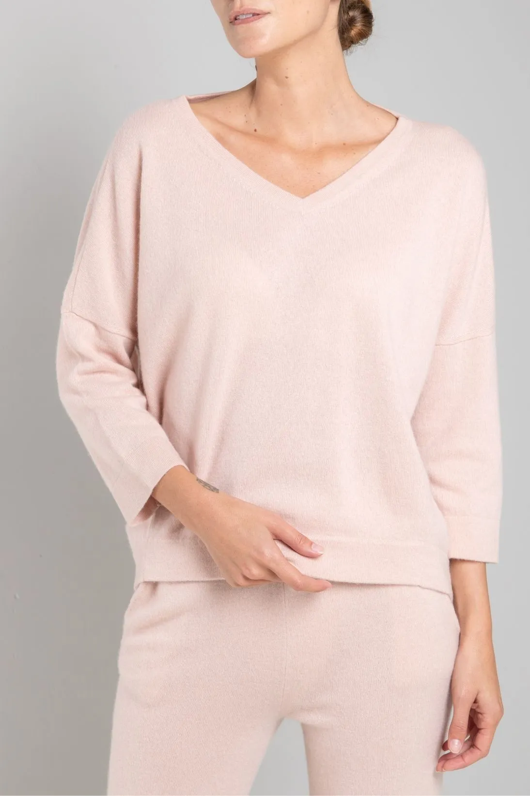 RECYCLED CASHMERE 3/4 SLEEVE V-NECK DOLMAN