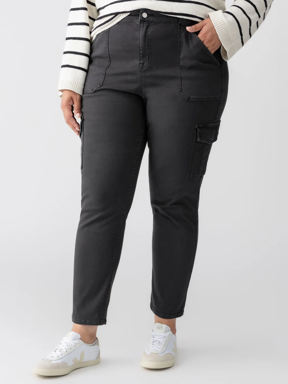 Sculpted Hayden Cargo Standard Rise Pant Black Inclusive Collection