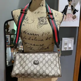 The Junco - Vintage Gucci (GG) Crossbody Bag